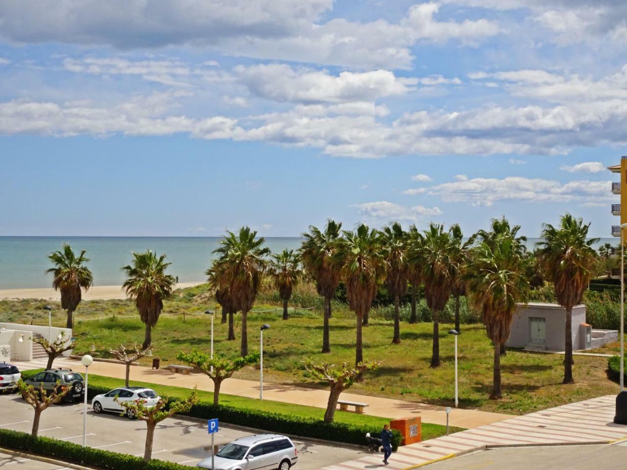 Neptuno Apartamento - Frente A La Playa Daimús Eksteriør billede